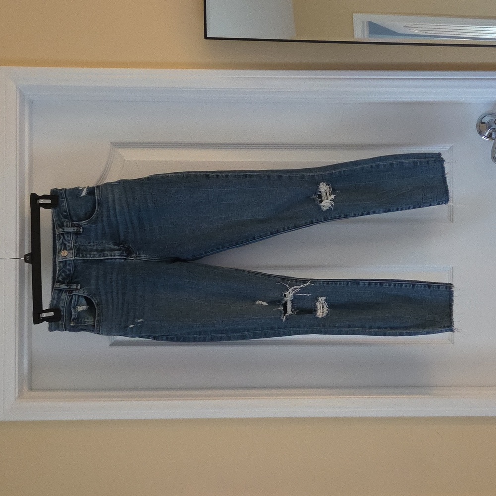 Abercrombie The Skinny High Rise jean